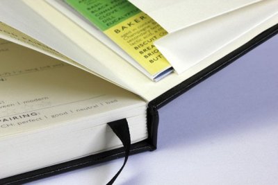 Inbunden bok för vinprovningsanteckningar - 240 sidor