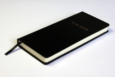 Inbunden bok för vinprovningsanteckningar - 240 sidor