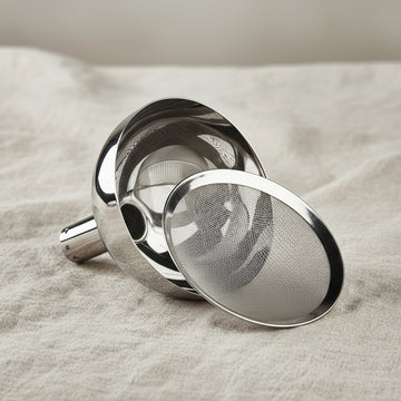 Dekanterings- och luftningstratt med sil