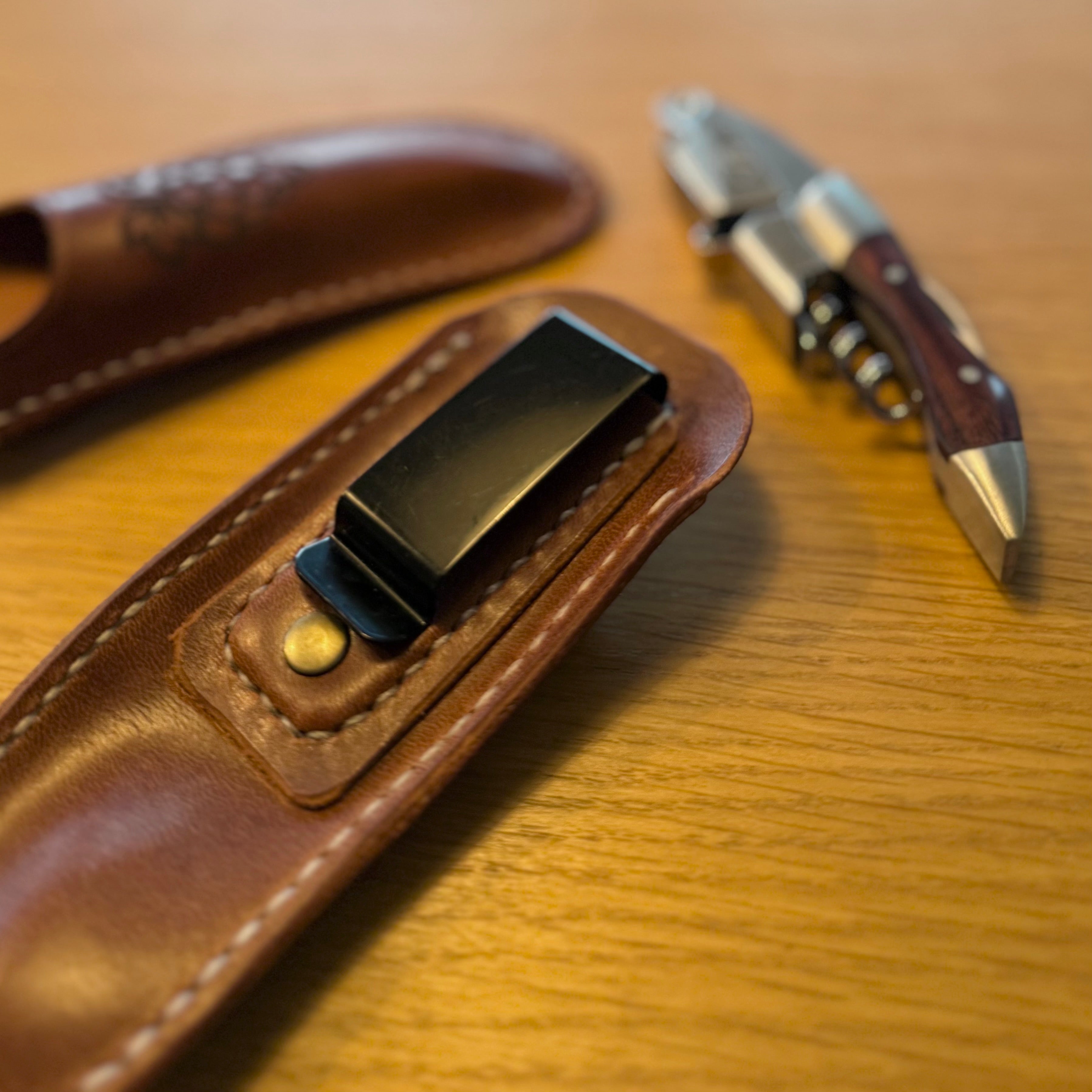 Handsytt läderhölster för Coutale Sommelier Premuim/Prestige